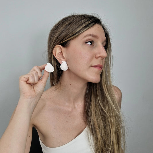 Pendientes conchas blanca