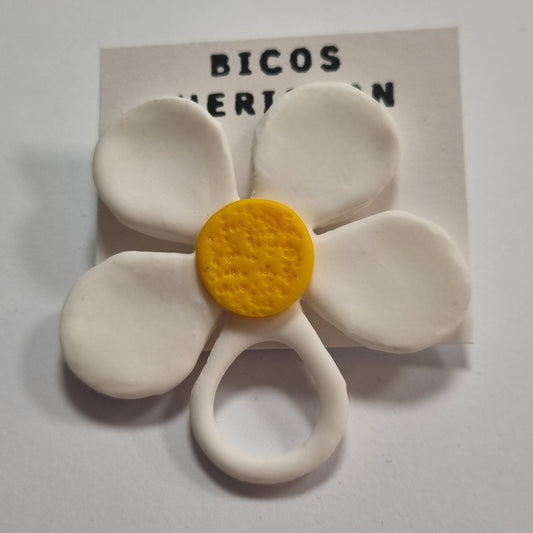 Broche cuelga gafas margarita