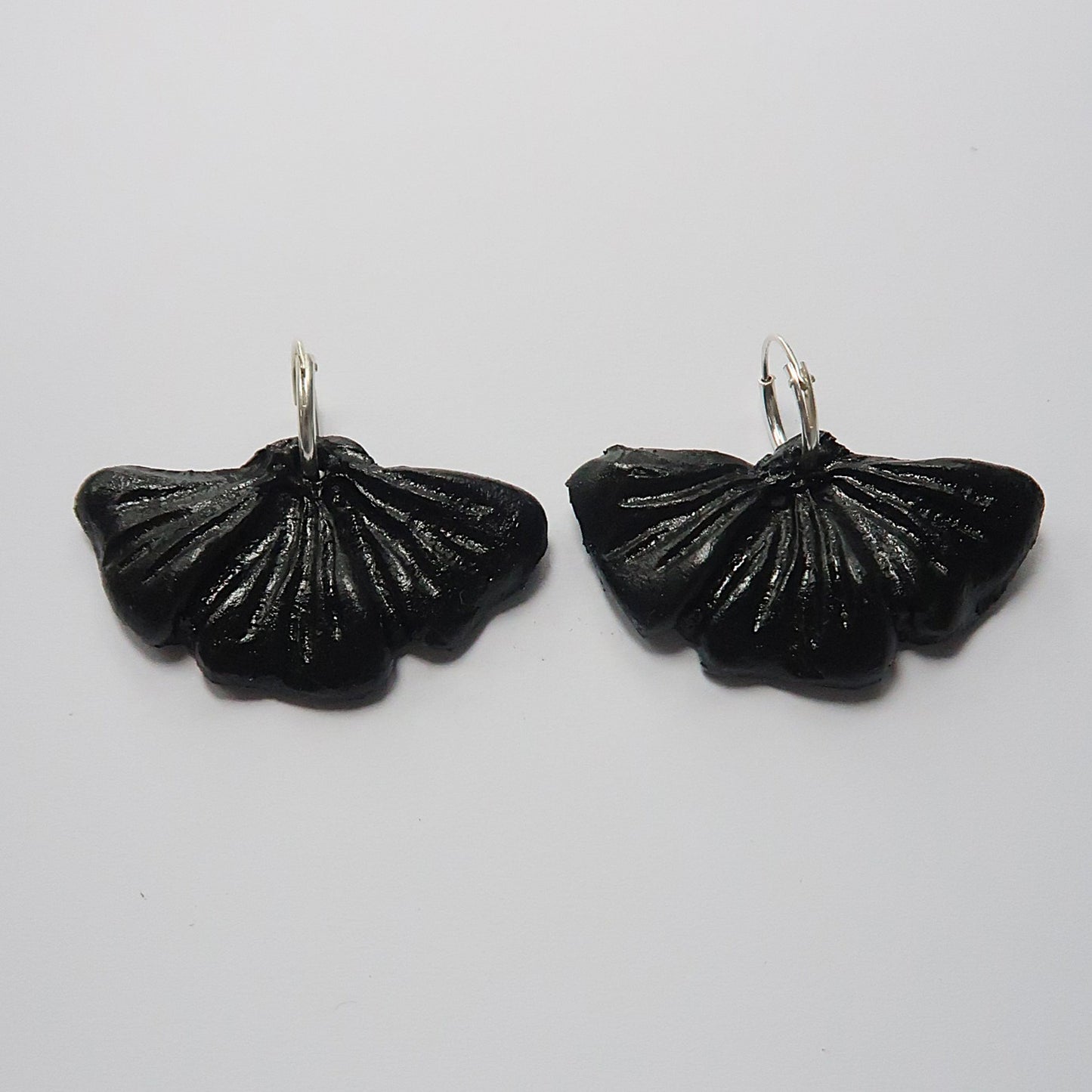 Pendientes flor negro
