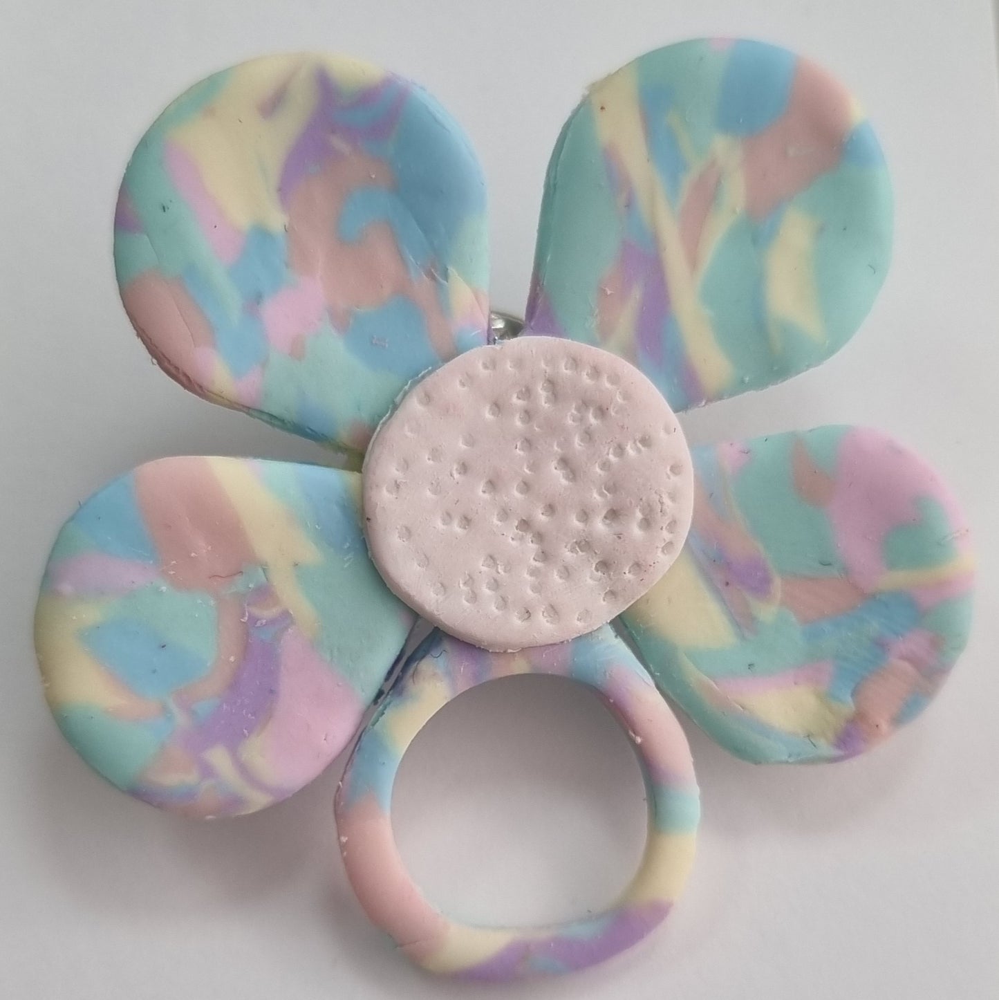 Broche cuelga gafas flor colorines