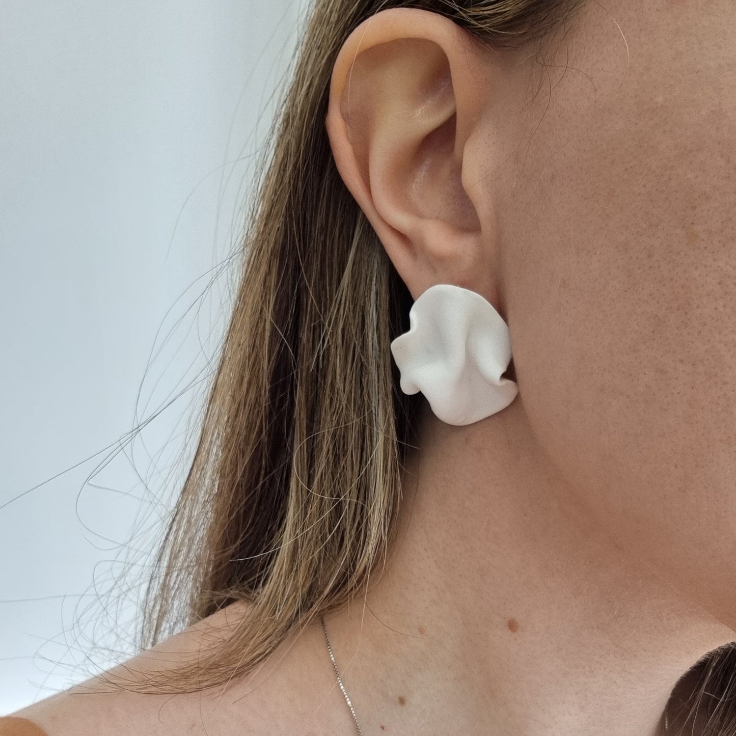 Pendiente geométrico blanco