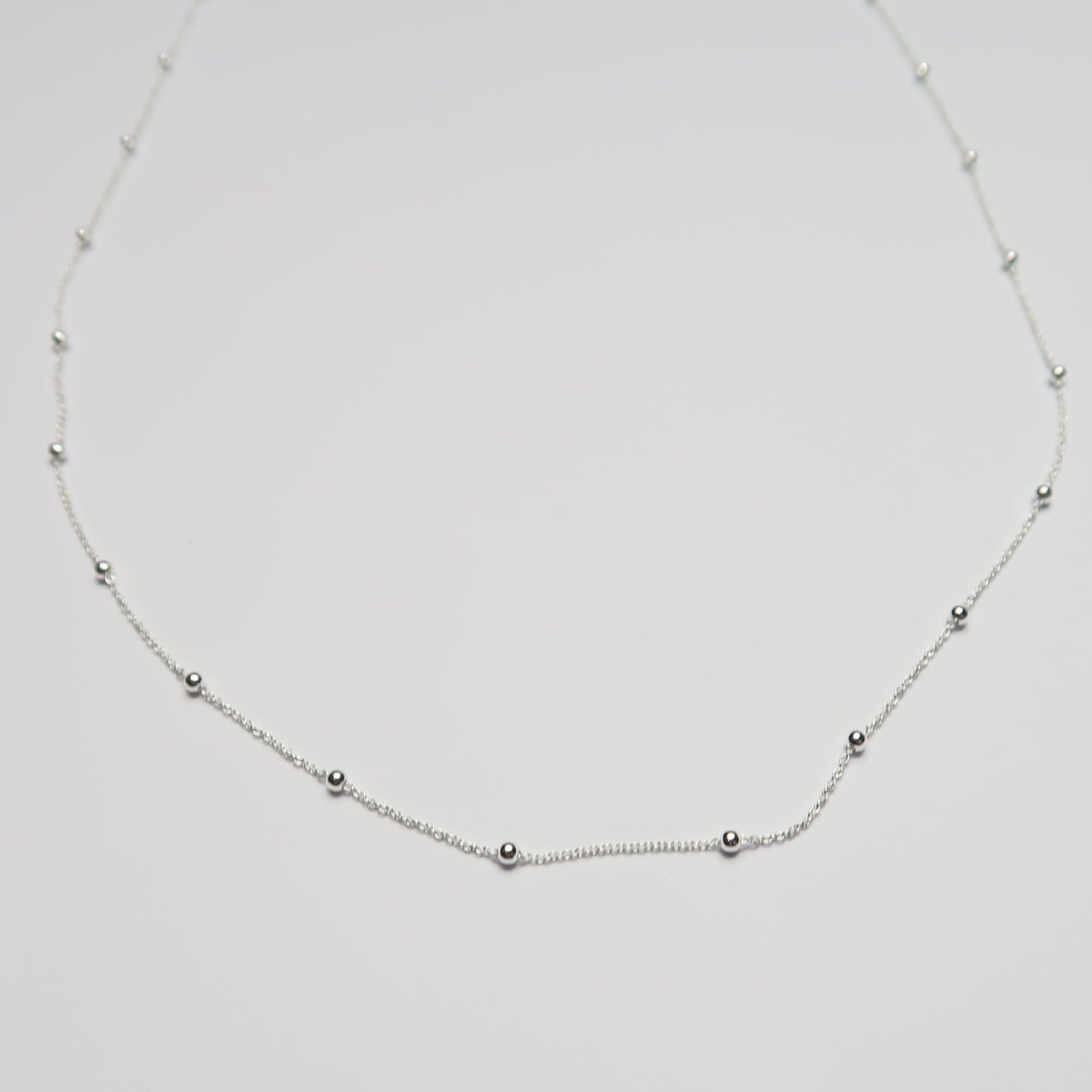 Collar bolitas