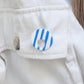 Broche cuelga gafas blanco y azul