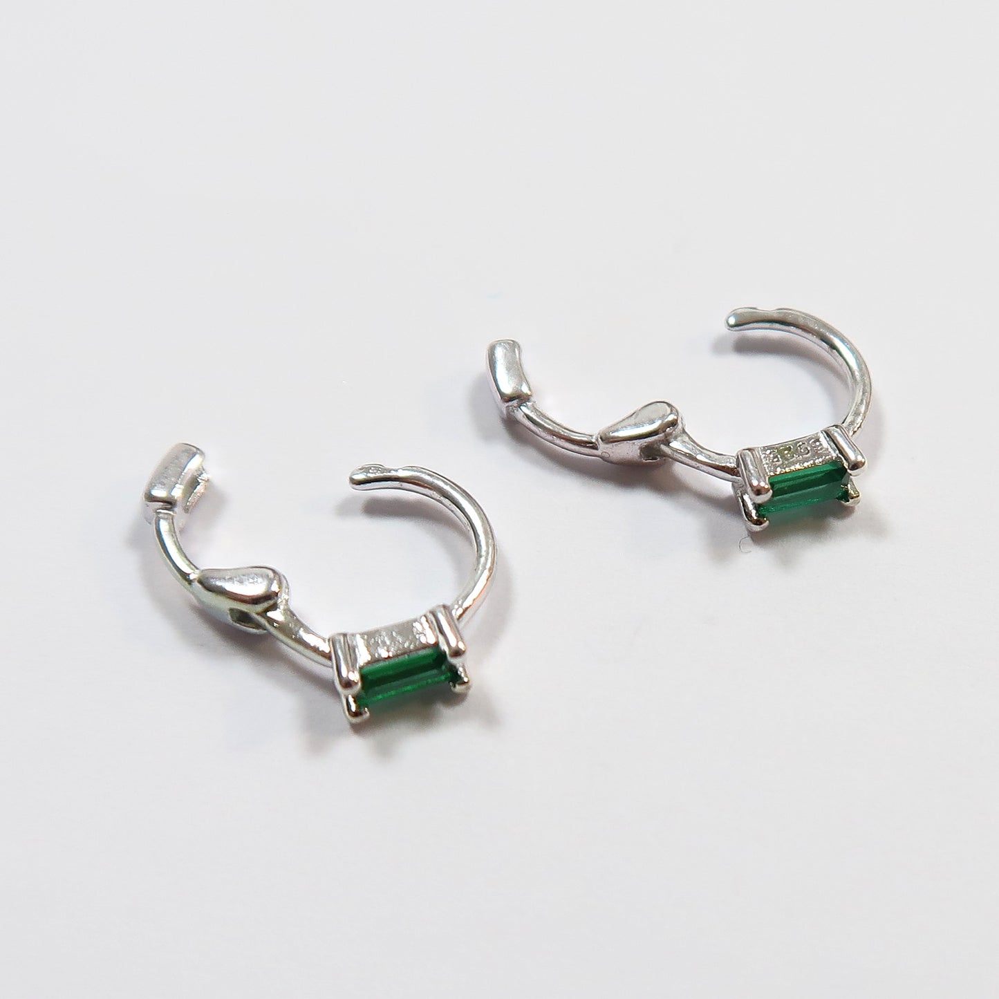 Aros 10 mm circonita verde