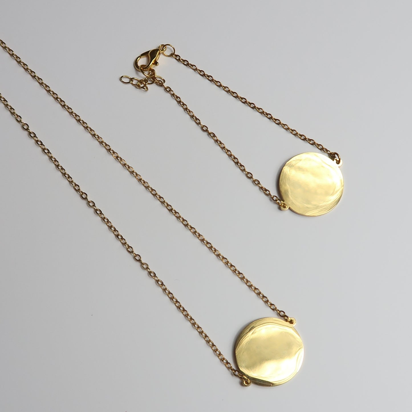 Collar con placa acero 20 mm dorado