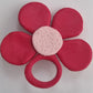 Broche cuelga gafas flor roja