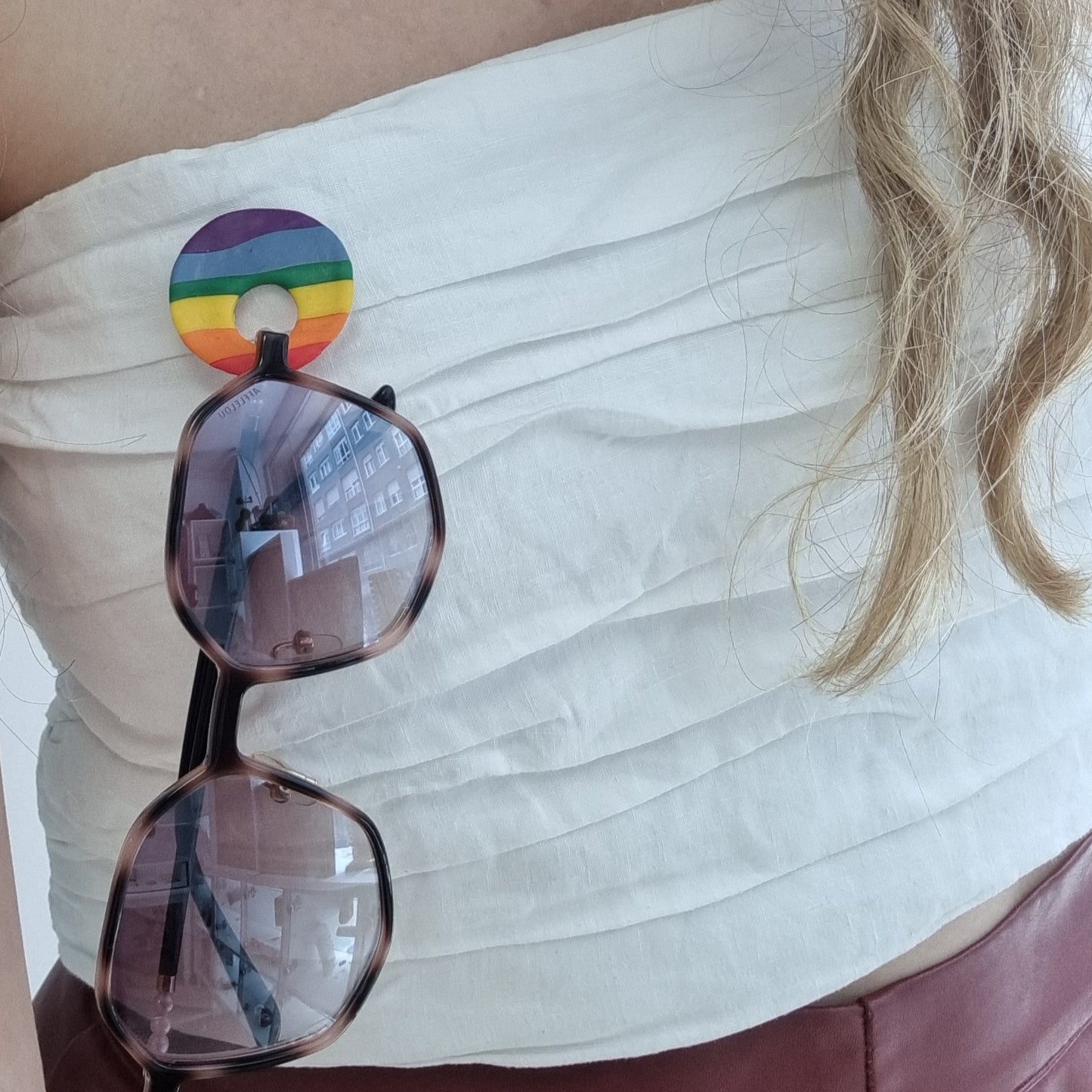 Broche cuelga Happy Pride